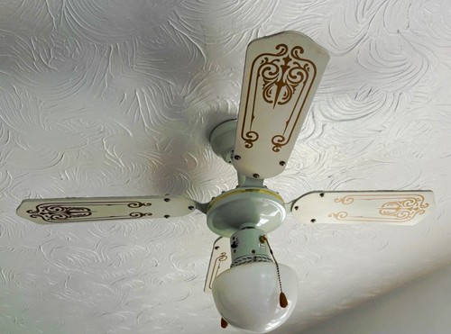 Two blade ceiling - two, 4-blade